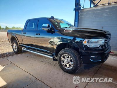 Czwarte zdjęcie samochodu z boku: 2022 RAM 2500 LARAMIE VIN:3C6UR5FL3NG306111 - miniatura