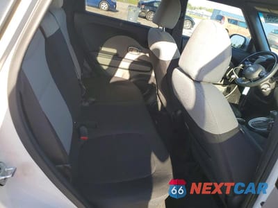 Zdjęcie 11 z 13 samochodu: 2014 KIA SOUL BASE VIN:KNDJN2A22E7010481 - miniatura