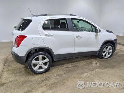 Trzecie zdjęcie samochodu z tyłu: 2016 CHEVROLET TRAX LTZ VIN:3GNCJRSB3GL205488 - miniatura