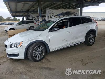 2017 VOLVO V60 CROSS COUNTRY PREMIER YV440MWK8H1031663 - główne zdjęcie licytacji z USA - miniatura