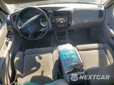 Zdjęcie 8 z 12 samochodu: 1996 FORD EXPLORER VIN:1FMDU32X1TUA72979 - miniatura
