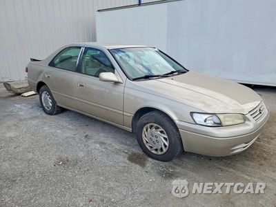 Czwarte zdjęcie samochodu z boku: 1998 TOYOTA CAMRY LE VIN:4T1BG22KXWU234061 - miniatura