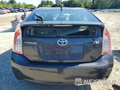 Zdjęcie 6 z 13 samochodu: 2015 TOYOTA PRIUS TWO VIN:JTDKN3DU6F1900543 - miniatura