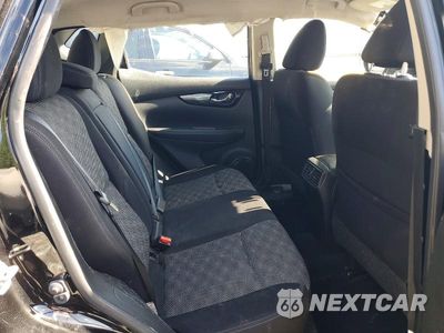 Zdjęcie 11 z 14 samochodu: 2019 NISSAN ROGUE SPORT SV VIN:JN1BJ1CR5KW351382 - miniatura