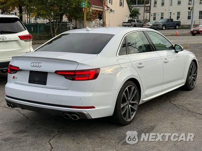 Trzecie zdjęcie samochodu z tyłu: 2019 AUDI S4 PREMIUM PLUS VIN:WAUB4AF40KA034558 - miniatura