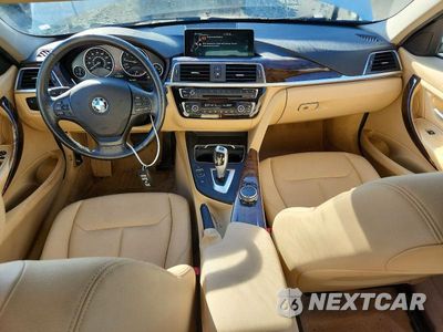 Zdjęcie 8 z 12 samochodu: 2016 BMW 320 XI VIN:WBA8E5G59GNT95034 - miniatura