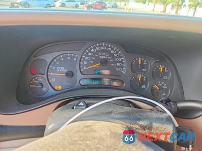 Zdjęcie 9 z 14 samochodu: 2003 CHEVROLET SUBURBAN K2500 VIN:3GNGK26U53G222166 - miniatura