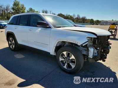 Czwarte zdjęcie samochodu z boku: 2023 JEEP GRAND CHEROKEE LIMITED 4XE VIN:1C4RJYB62PC627540 - miniatura