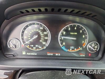 Zdjęcie 9 z 12 samochodu: 2015 BMW 535 I VIN:WBA5B1C59FD920320 - miniatura