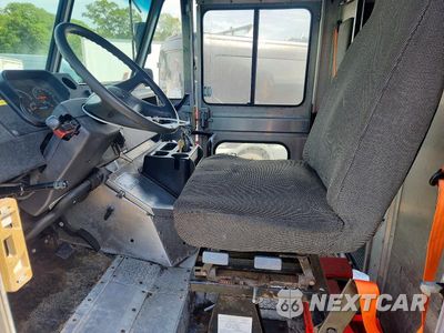 Zdjęcie 7 z 13 samochodu: 2020 FREIGHTLINER MT45G CHASSIS DELIVERY TRUCK VIN:4UZAC2EA3LCMH7931 - miniatura