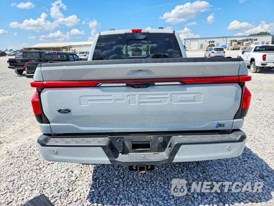 Zdjęcie 6 z 12 samochodu: 2023 FORD F150 LIGHTNING PRO VIN:1FT6W1EV9PWG55154 - miniatura