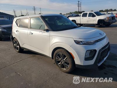 Czwarte zdjęcie samochodu z boku: 2021 KIA SOUL S VIN:KNDJ23AU2M7149461 - miniatura