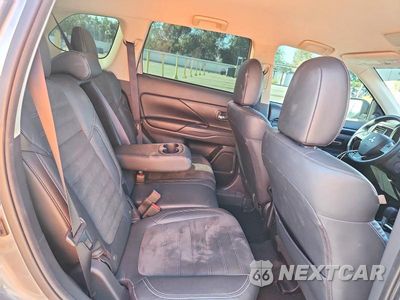 Zdjęcie 11 z 13 samochodu: 2020 MITSUBISHI OUTLANDER SE VIN:JA4AD3A31LZ046577 - miniatura