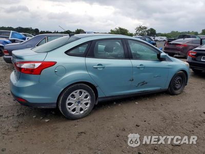 Trzecie zdjęcie samochodu z tyłu: 2012 FORD FOCUS SE VIN:1FAHP3F29CL359932 - miniatura