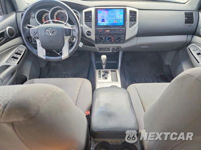 Zdjęcie 8 z 12 samochodu: 2014 TOYOTA TACOMA V6 VIN:3TMLU4EN4EM154387 - miniatura