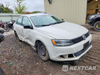 Czwarte zdjęcie samochodu z boku: 2014 VOLKSWAGEN JETTA BASE VIN:3VW1K7AJ7EM371298 - miniatura