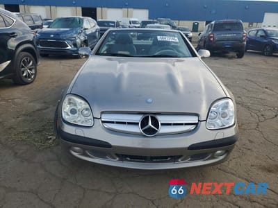 Piąte zdjęcie samochodu w środku: 2003 MERCEDES-BENZ SLK 320 VIN:WDBKK65F63F286651 - miniatura