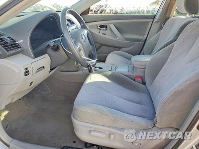 Zdjęcie 7 z 12 samochodu: 2010 TOYOTA CAMRY LE VIN:4T1BF3EK3AU061481 - miniatura