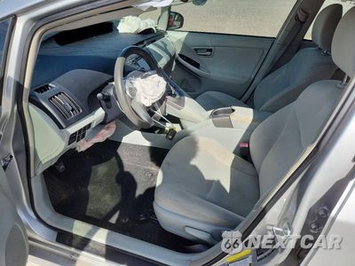 Zdjęcie 7 z 12 samochodu: 2013 TOYOTA PRIUS THREE VIN:JTDKN3DU0D5601698 - miniatura