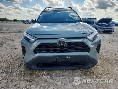 Piąte zdjęcie samochodu w środku: 2022 TOYOTA RAV4 XLE VIN:2T3W1RFV6NW185852 - miniatura