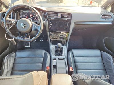 Zdjęcie 15 z 24 samochodu: 2018 VOLKSWAGEN GOLF R VIN:WVWWF7AUXJW198913 - miniatura