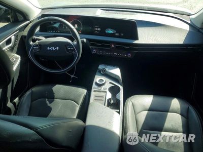 Zdjęcie 8 z 13 samochodu: 2023 KIA EV6 WIND VIN:KNDC34LA0P5150056 - miniatura