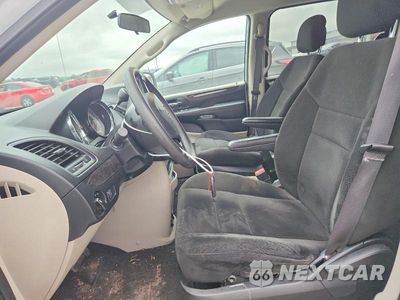 Zdjęcie 7 z 13 samochodu: 2016 DODGE GRAND CARAVAN SE VIN:2C4RDGBG9GR340973 - miniatura