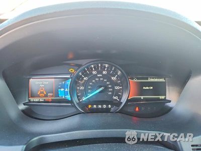Zdjęcie 9 z 14 samochodu: 2017 FORD EXPLORER XLT VIN:1FM5K8D85HGD52231 - miniatura