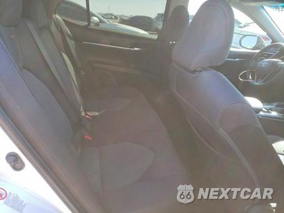 Zdjęcie 10 z 12 samochodu: 2018 TOYOTA CAMRY LE VIN:4T1B11HK2JU501317 - miniatura