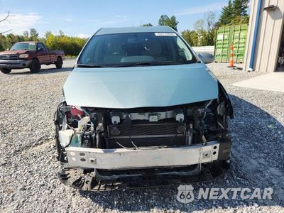 Piąte zdjęcie samochodu w środku: 2015 TOYOTA PRIUS V FIVE VIN:JTDZN3EU7FJ036650 - miniatura