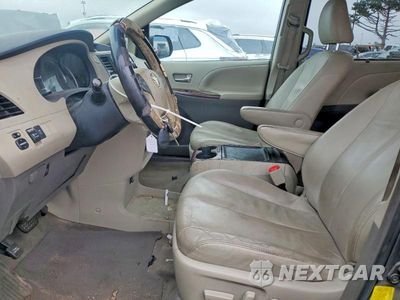 Zdjęcie 7 z 14 samochodu: 2012 TOYOTA SIENNA XLE 8-PASSENGER VIN:5TDYK3DC3CS265631 - miniatura