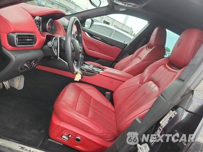 Zdjęcie 7 z 13 samochodu: 2022 MASERATI LEVANTE BASE VIN:ZN661XUA4NX384719 - miniatura