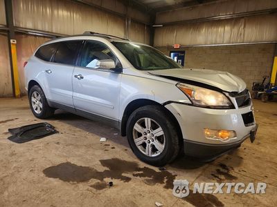 Czwarte zdjęcie samochodu z boku: 2012 CHEVROLET TRAVERSE LT VIN:1GNKRGED5CJ383748 - miniatura
