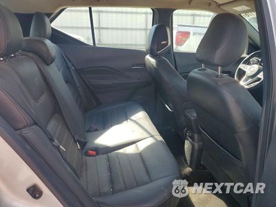 Zdjęcie 10 z 12 samochodu: 2020 NISSAN KICKS SR VIN:3N1CP5DV7LL508200 - miniatura