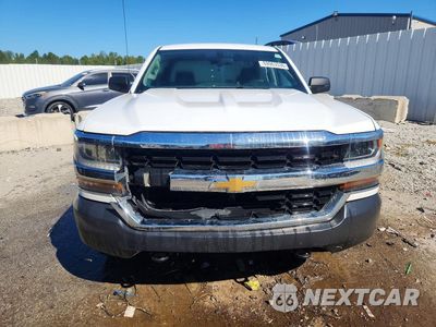 Piąte zdjęcie samochodu w środku: 2018 CHEVROLET SILVERADO K1500 VIN:1GCVKNEC2JZ324029 - miniatura