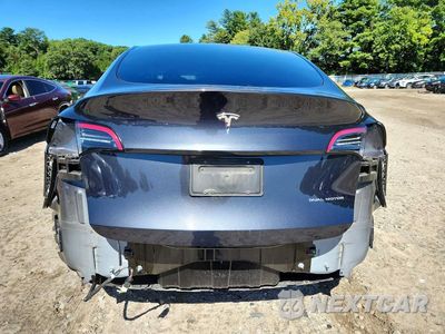 Zdjęcie 6 z 13 samochodu: 2025 TESLA MODEL Y VIN:7SAYGAEE8SF241899 - miniatura