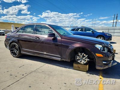 Czwarte zdjęcie samochodu z boku: 2012 MERCEDES-BENZ C 300 4MATIC VIN:WDDGF8BB7CA642147 - miniatura
