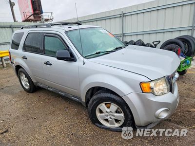Czwarte zdjęcie samochodu z boku: 2011 FORD ESCAPE XLT VIN:1FMCU0DG7BKC29741 - miniatura