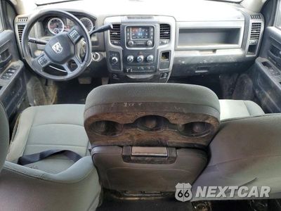 Zdjęcie 8 z 12 samochodu: 2016 RAM 2500 ST VIN:3C6UR5HJ4GG237203 - miniatura