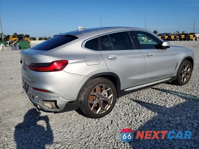 Trzecie zdjęcie samochodu z tyłu: 2021 BMW X4 XDRIVE30I VIN:5UX2V1C08M9G95990 - miniatura