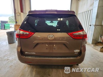 Zdjęcie 6 z 13 samochodu: 2020 TOYOTA SIENNA XLE 8-PASSENGER VIN:5TDYZ3DC1LS073541 - miniatura