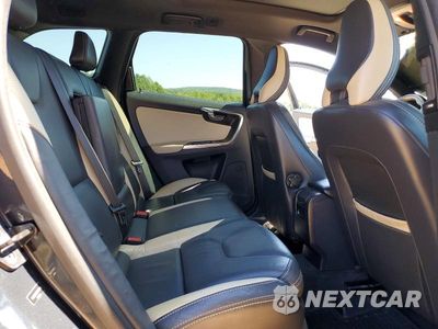Zdjęcie 11 z 14 samochodu: 2013 VOLVO XC60 T6 VIN:YV4902DZ2D2389727 - miniatura
