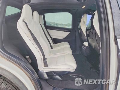 Zdjęcie 10 z 12 samochodu: 2016 TESLA MODEL X VIN:5YJXCAE48GFS00479 - miniatura