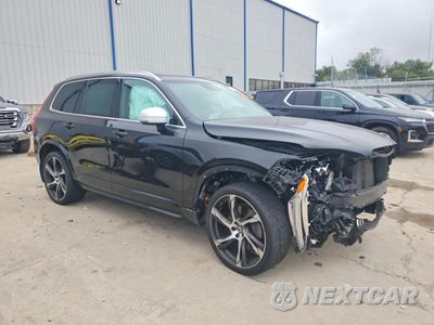 Czwarte zdjęcie samochodu z boku: 2017 VOLVO XC90 T8 VIN:YV4BC0PM5H1112322 - miniatura