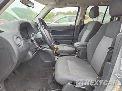 Zdjęcie 7 z 13 samochodu: 2010 JEEP PATRIOT SPORT VIN:1J4NF1GB1AD619759 - miniatura