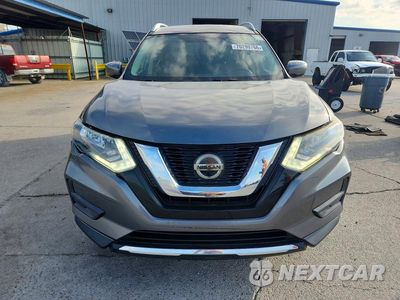 Piąte zdjęcie samochodu w środku: 2018 NISSAN ROGUE SV VIN:JN8AT2MT7JW450825 - miniatura