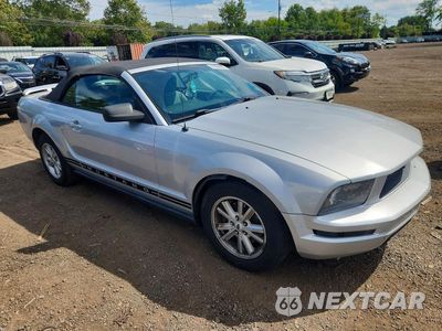 Czwarte zdjęcie samochodu z boku: 2005 FORD MUSTANG VIN:1ZVFT84N755192563 - miniatura