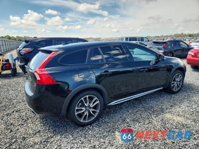 Trzecie zdjęcie samochodu z tyłu: 2017 VOLVO V60 CROSS COUNTRY PREMIER VIN:YV440MWK6H1027224 - miniatura