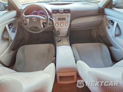 Zdjęcie 8 z 13 samochodu: 2011 TOYOTA CAMRY LE VIN:4T1BF3EK2BU645646 - miniatura