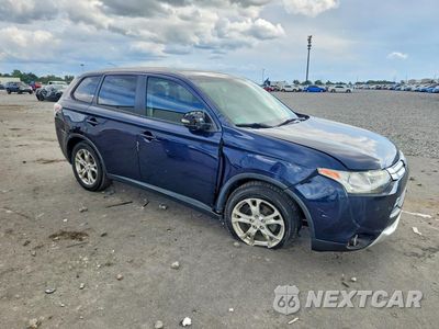 Czwarte zdjęcie samochodu z boku: 2015 MITSUBISHI OUTLANDER SE VIN:JA4AD3A35FZ013330 - miniatura